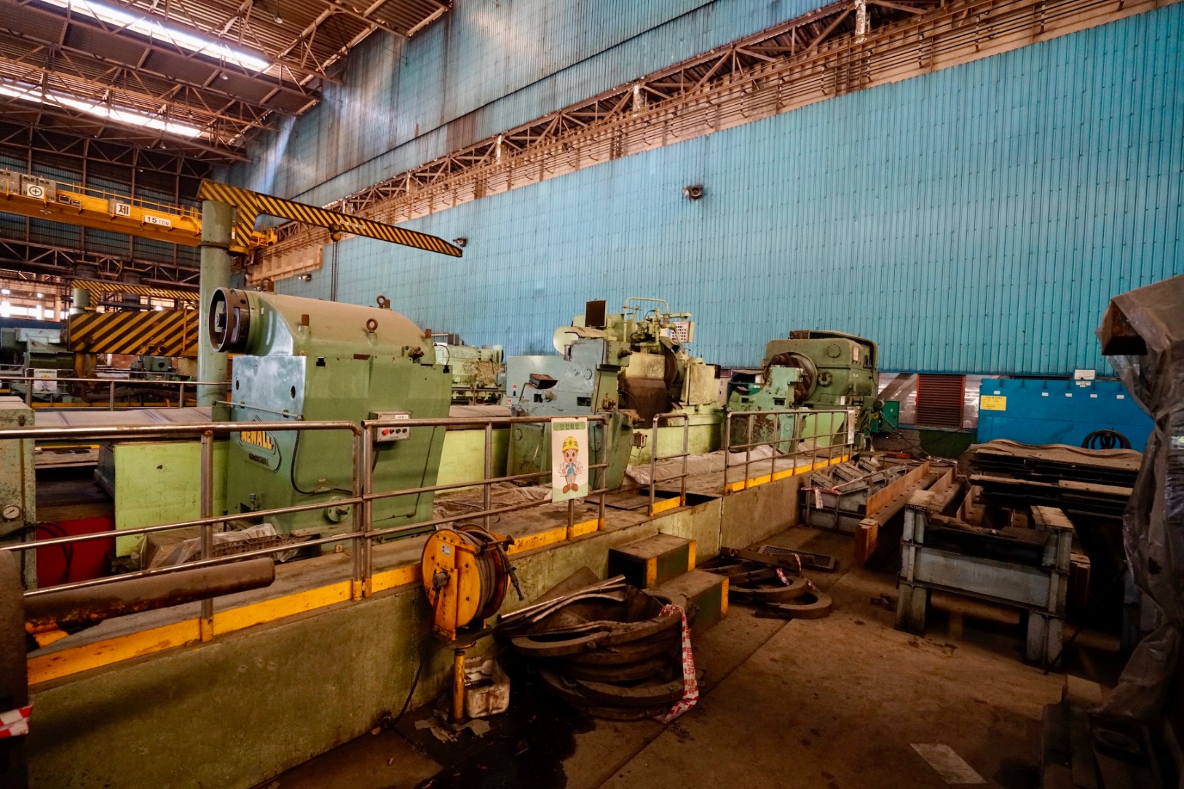 CHURCHILL TWB CNC Roll Grinder — CNC machines in the GUAX AB inventory
