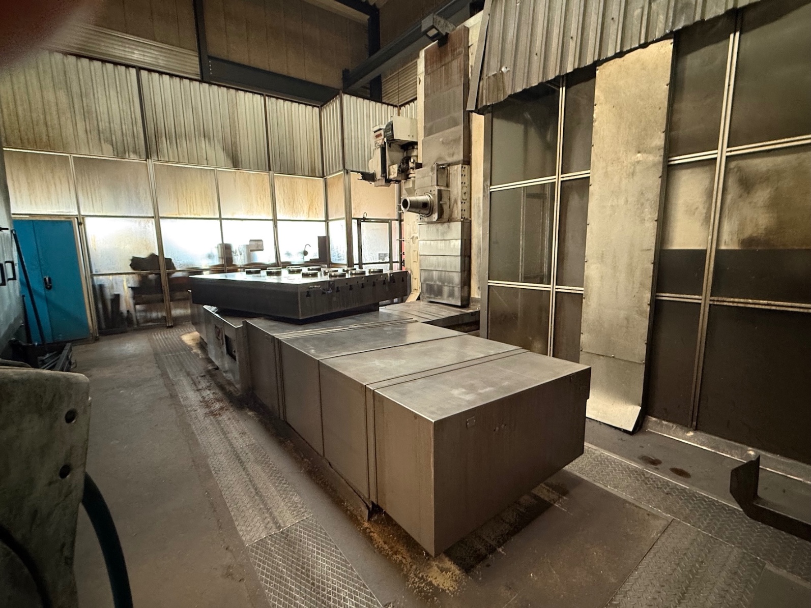 FPT CASTEL RED, 2007 — CNC machines in the GUAX AB inventory
