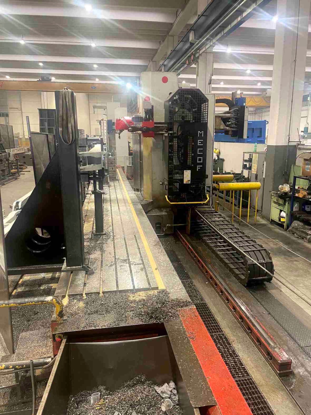 MECOF CS 50 CNC Universal Milling Machine, 1997 — additional view